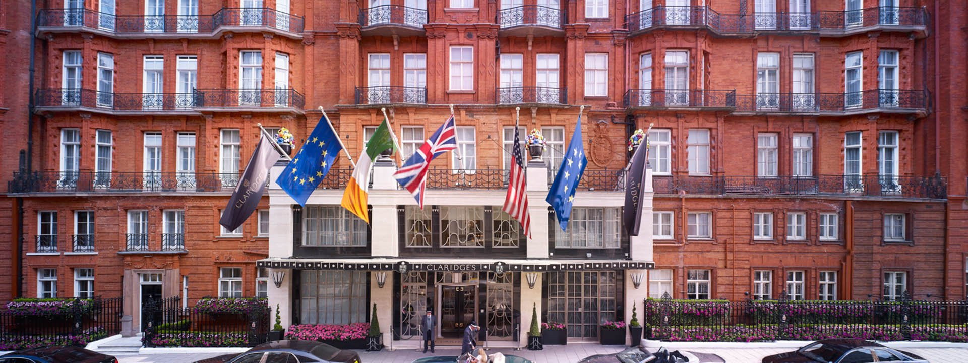 facade of clardiges hotel London